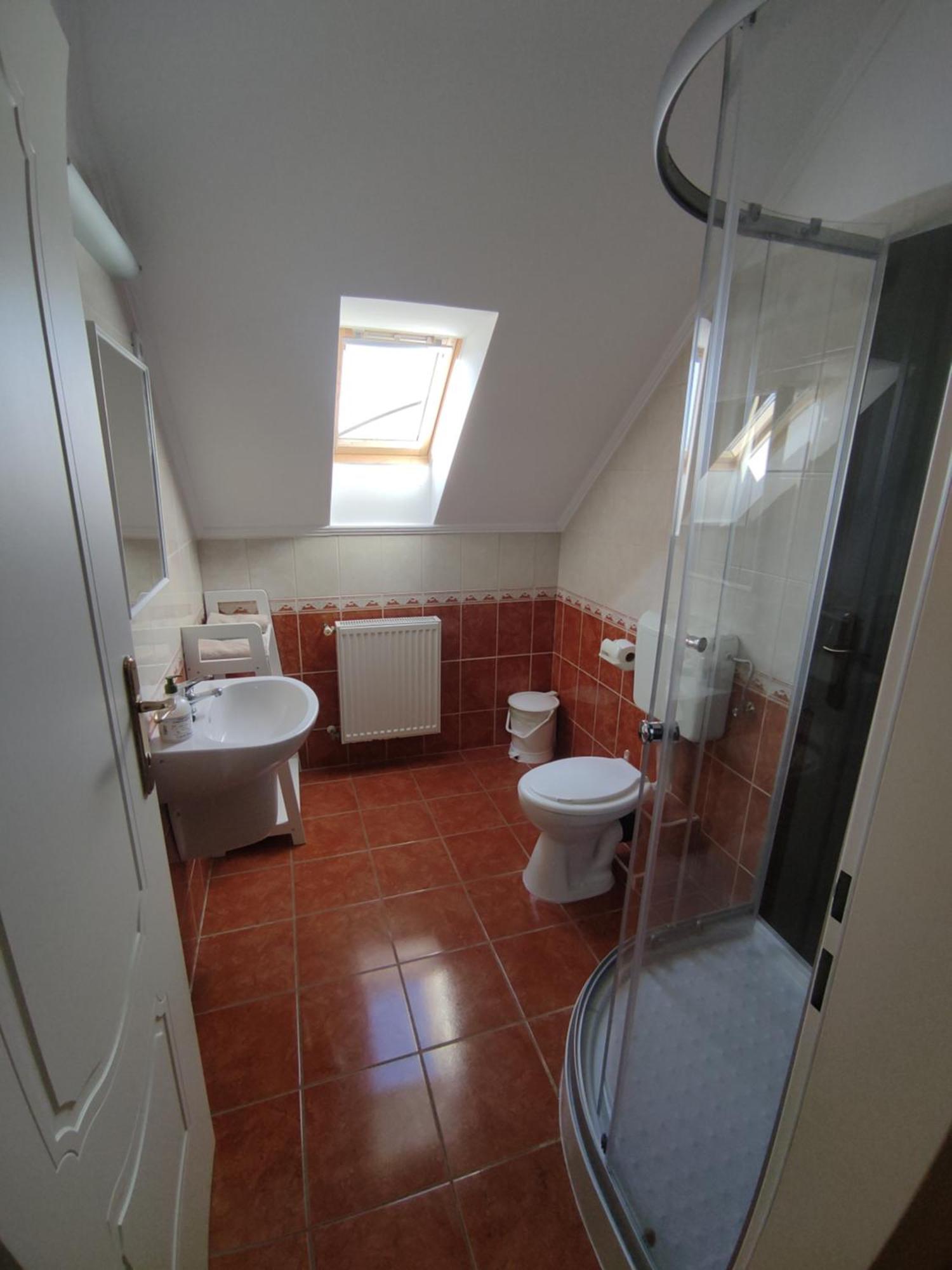 Invest Vendégház Eger Habitación foto