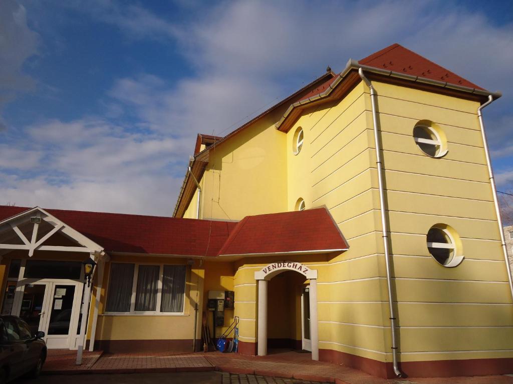 Invest Vendégház Eger Exterior foto