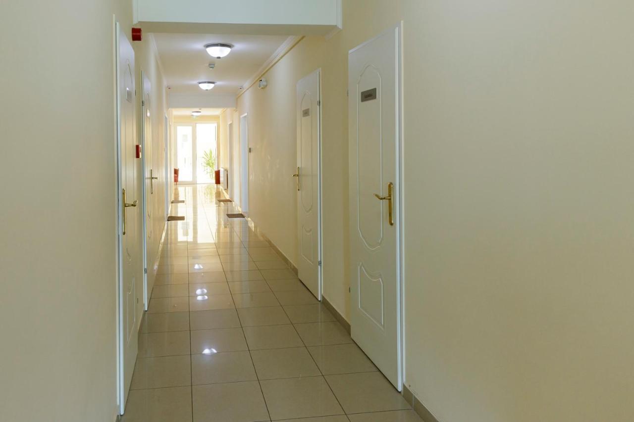 Invest Vendégház Eger Exterior foto
