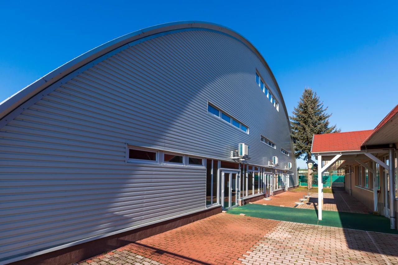 Invest Vendégház Eger Exterior foto